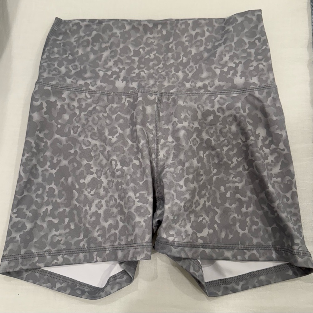 Echt Scrunch Shorts